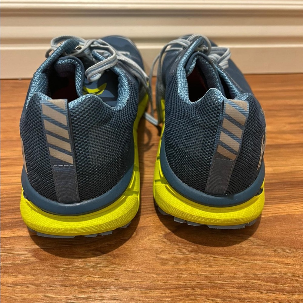 Hoka one one atr4